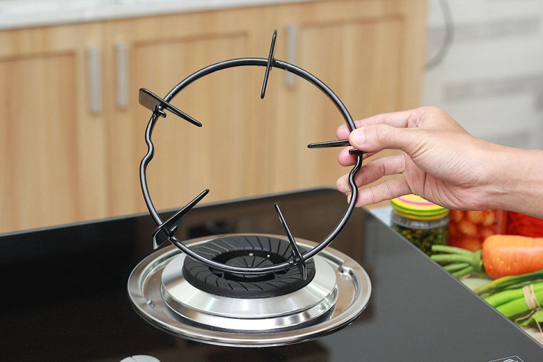 kiềng bếp-bếp ga âm Sunhouse SHB6636