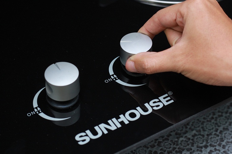 thiết kế núm xoay-bếp ga âm Sunhouse SHB6636