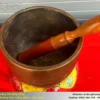 Chuông Đồng Tụng Kinh — pháp khí hình bát lật ngửa, đúc thủ công Lộng Thượng bằng đồng đỏ nguyên chất. Thanh âm trong vang, hỗ trợ tụng niệm, thiền định, tĩnh tâm. Chuông gia trì cho chùa, nhà thờ họ, ban thờ gia đình.